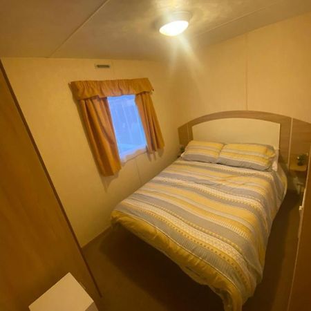 Static Caravan Marine Holiday Park 拉尔 外观 照片